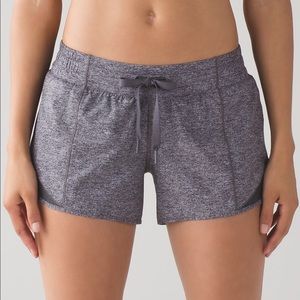 Lululemon Hotty Hot Short 2.5”